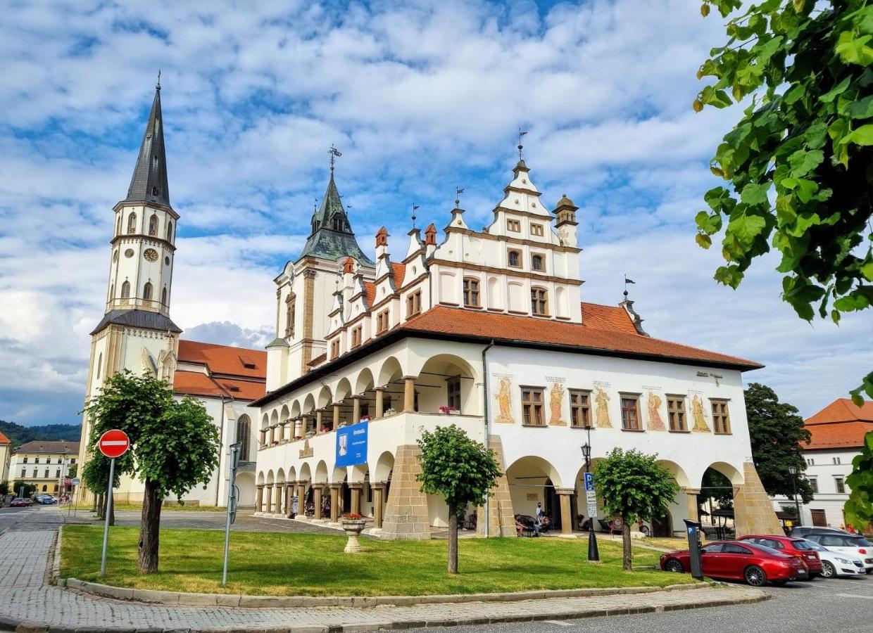 Apartment In A Historical House In The Center Of Levoča Buitenkant foto