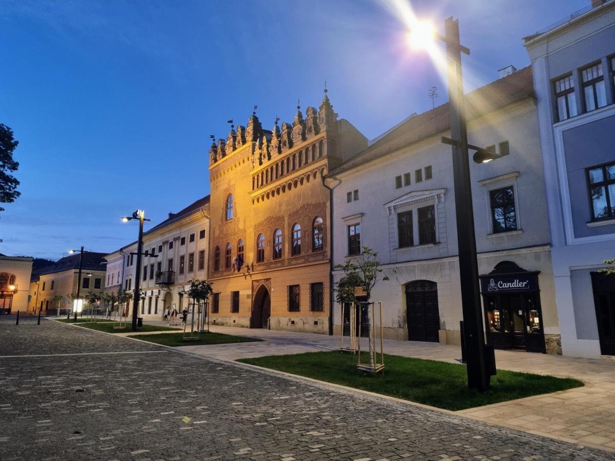Apartment In A Historical House In The Center Of Levoča Buitenkant foto